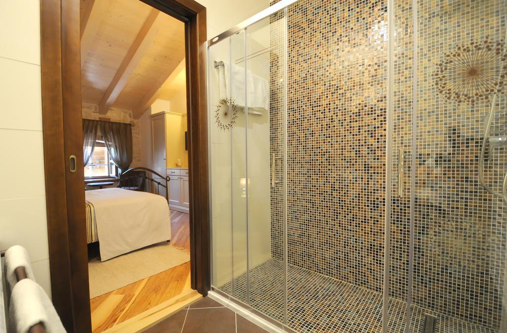 Bed & Breakfast Korta Gira Buici  Bilik gambar
