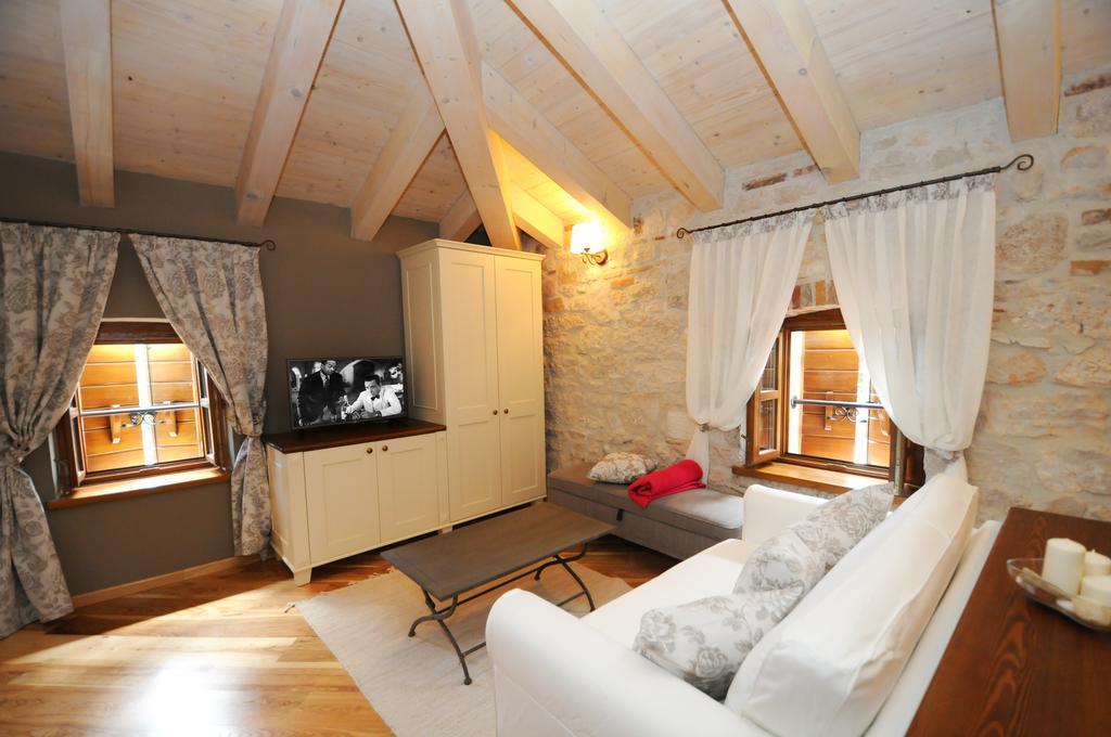 Bed & Breakfast Korta Gira Buici  Bilik gambar